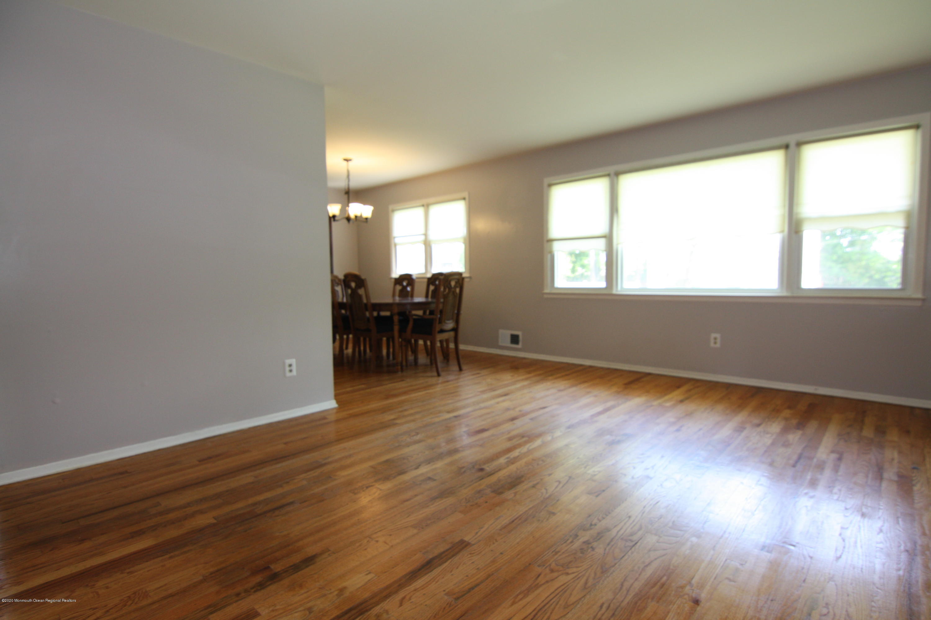 712 Trotting Road Union, NJ 07083 - Photo 6 of 14 IMG_0293