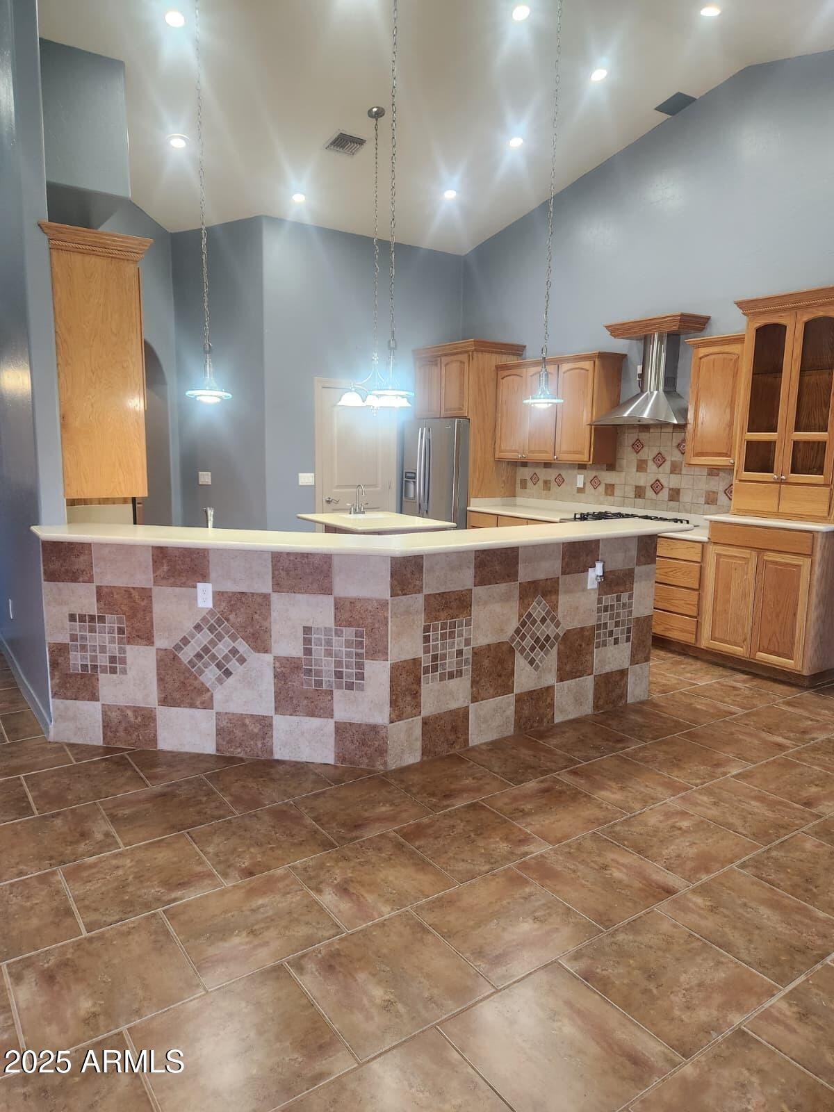 1766 East Golf Course Road Douglas, AZ 85607 - Photo 8 of 29 a large bathroom with a large tub and sink