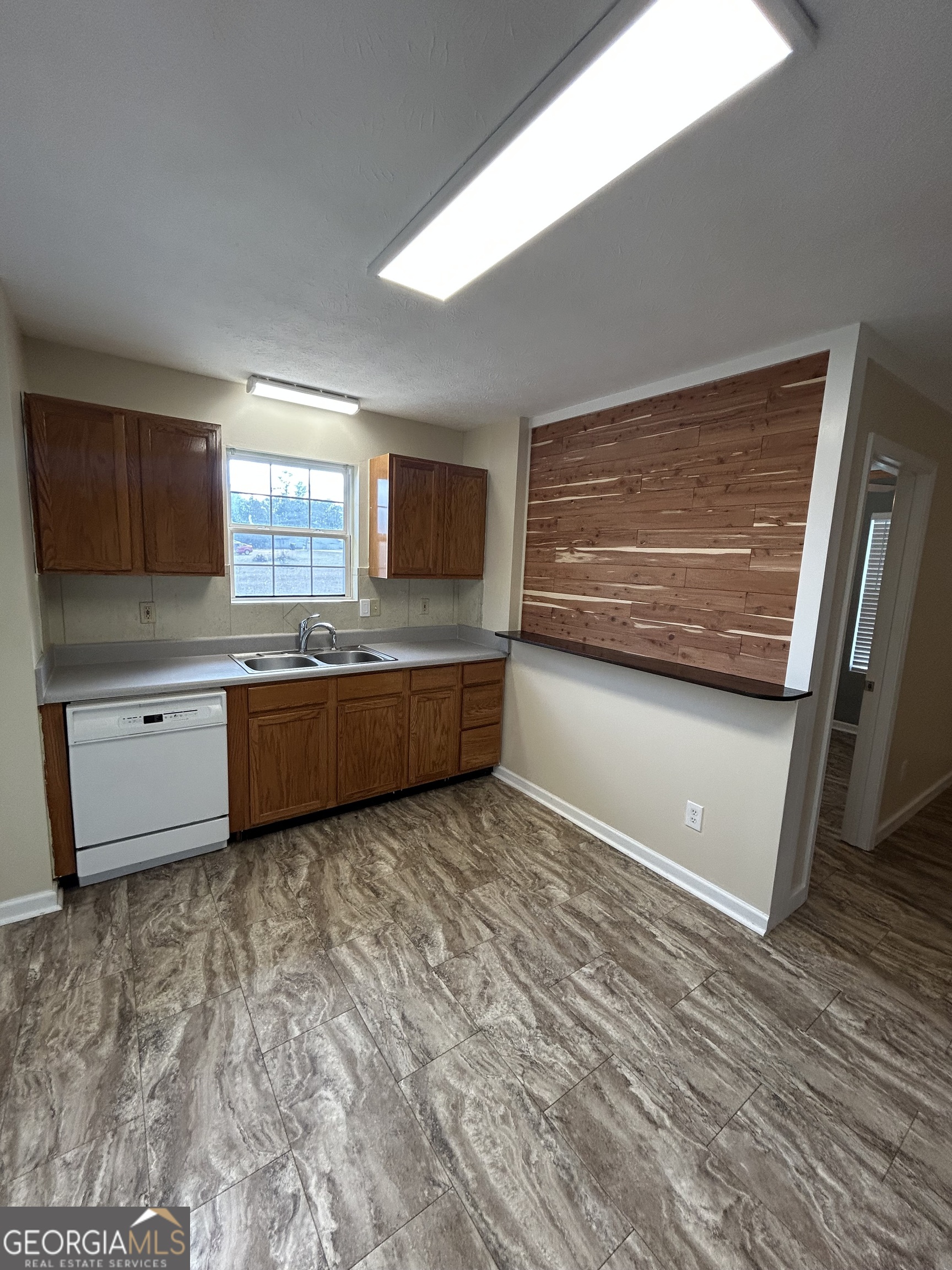 206 Ann Murphy Road West Point, GA 31833 - Photo 13 of 57 a view of a kitchen with microwave and cabinets