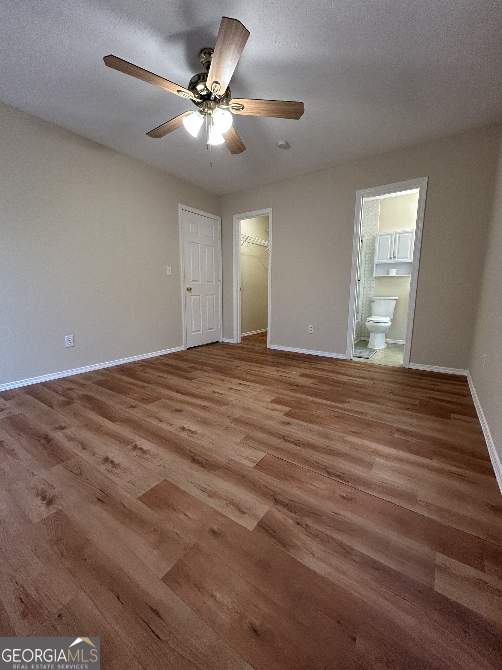 206 Ann Murphy Road West Point, GA 31833 - Photo 26 of 57 a view of an empty room with a window