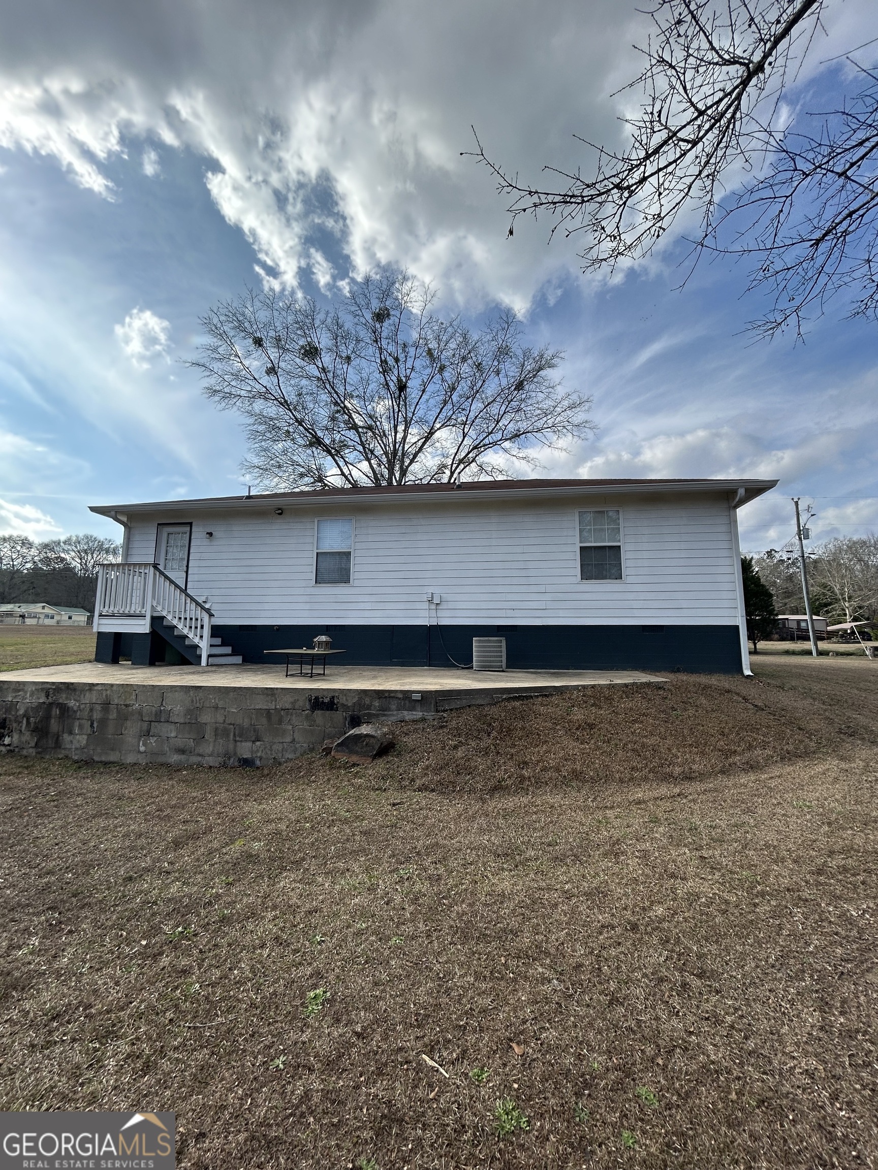 206 Ann Murphy Road West Point, GA 31833 - Photo 6 of 57 a view of room with a fireplace