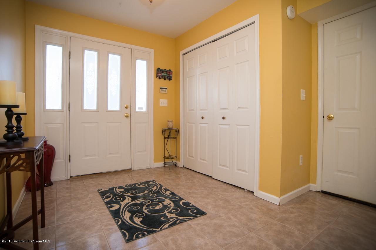139 3rd Street, Unit 3 Keyport, NJ 07735 - Photo 2 of 16 Foyer