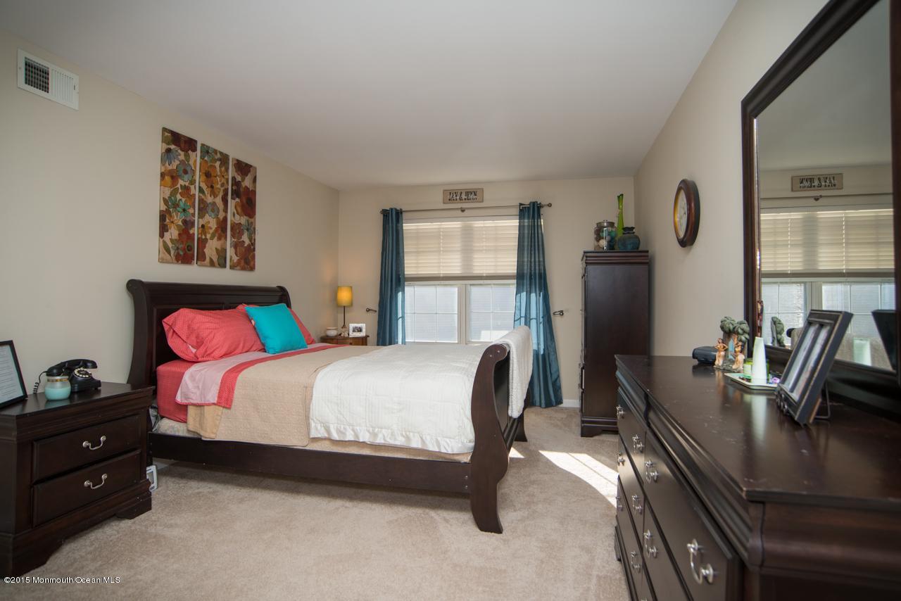 139 3rd Street, Unit 3 Keyport, NJ 07735 - Photo 9 of 16 Master bedroom