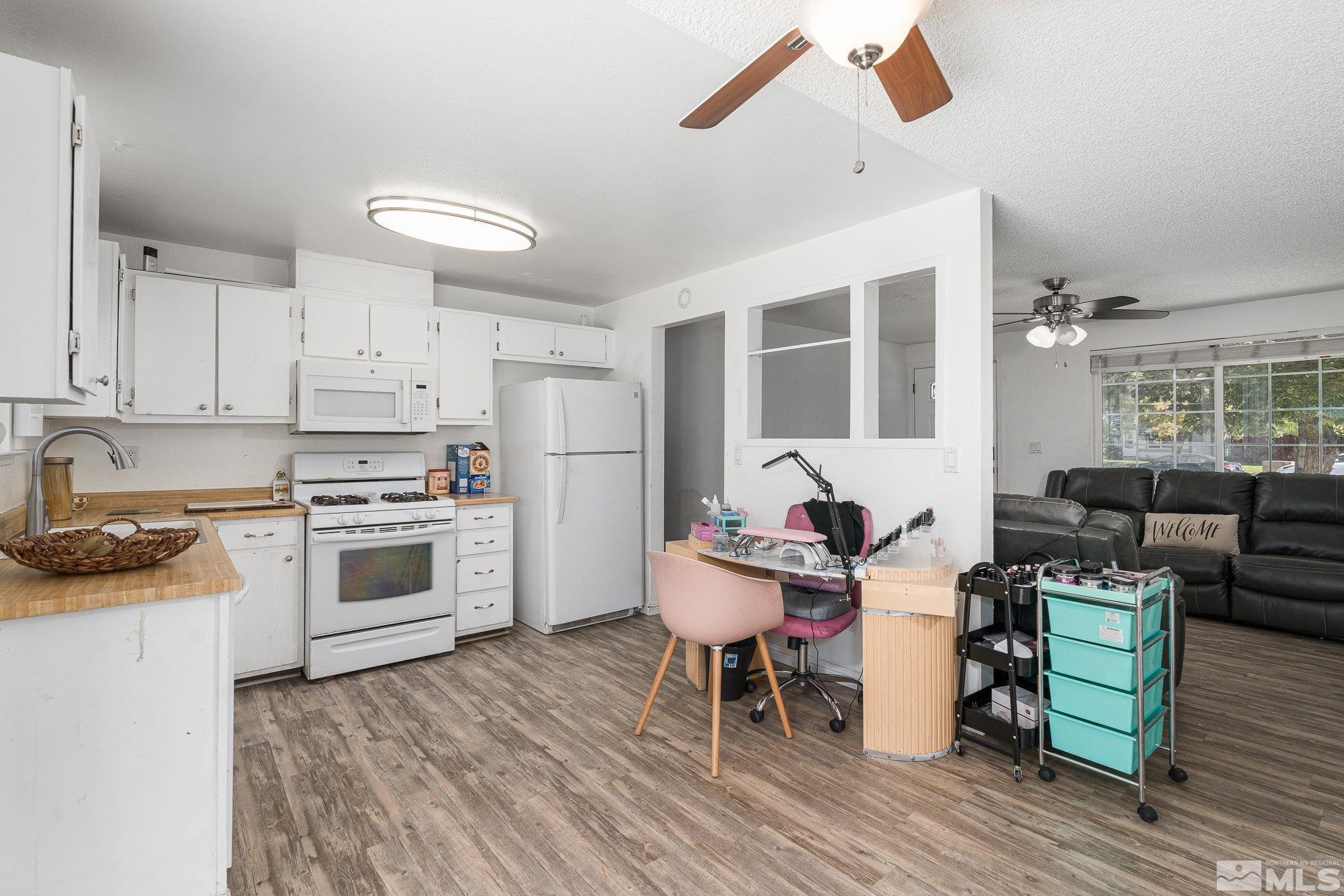 14065 Kernite Street Reno, NV 89506 - Photo 6 of 17 Photo 6
