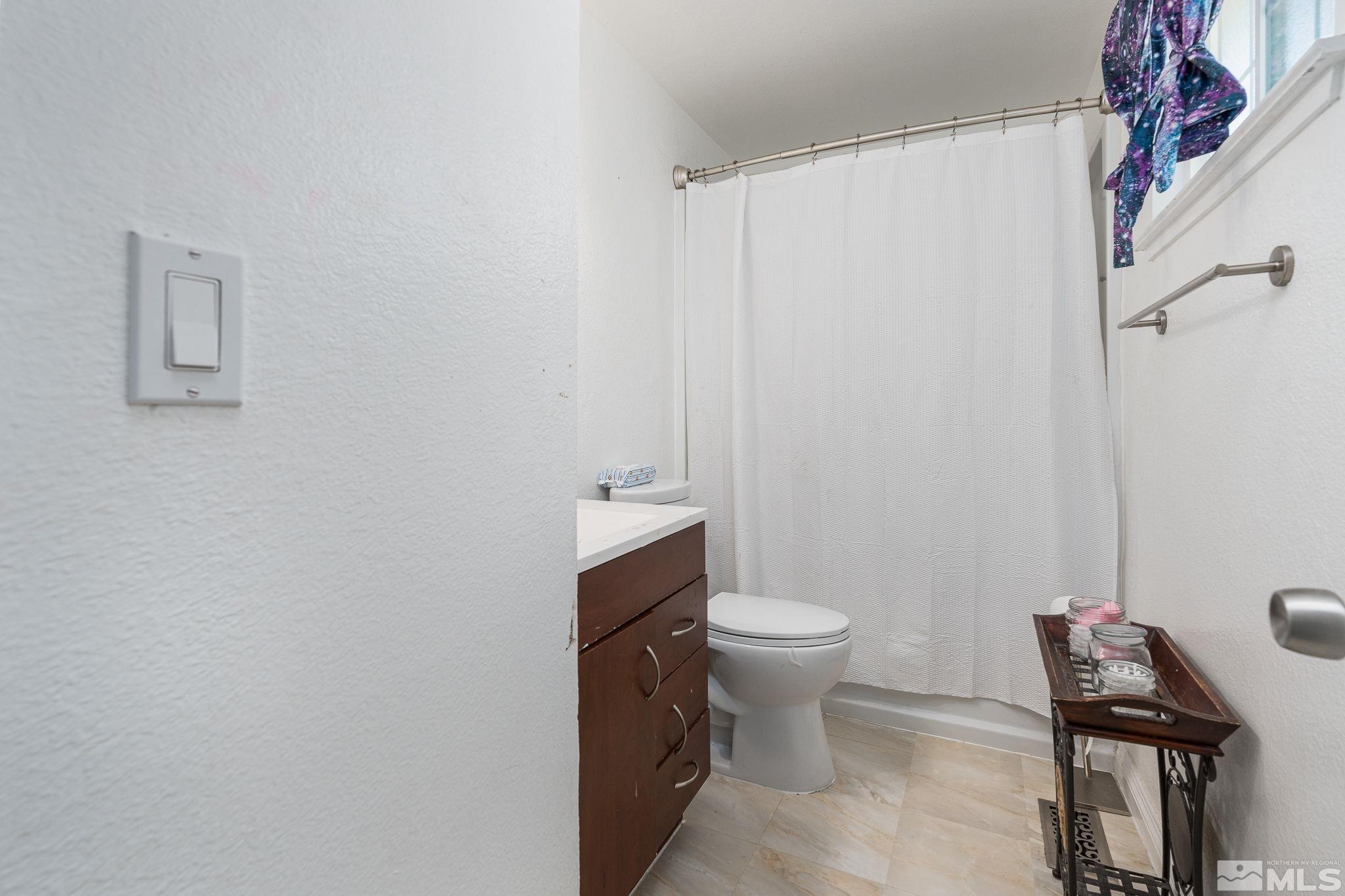 14065 Kernite Street Reno, NV 89506 - Photo 9 of 17 Photo 9