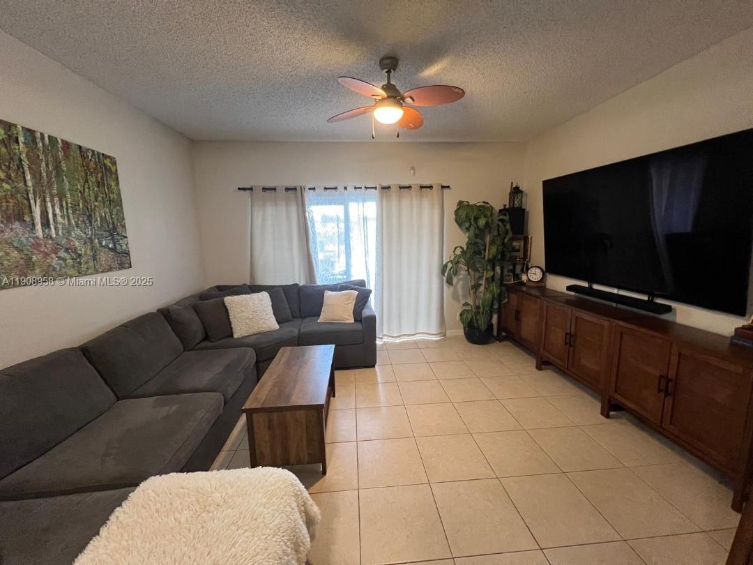 3183 Southwest 50th Street, Unit 3183 Dania Beach, FL 33312 - Photo 4 of 9