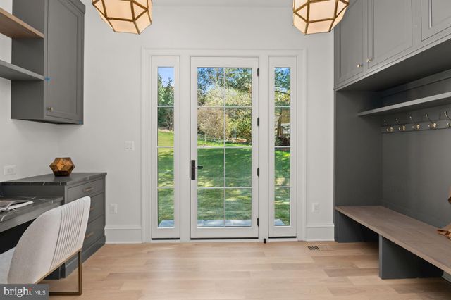 $4,150,000 | 3433 North Albemarle Street, Arlington, VA 22207