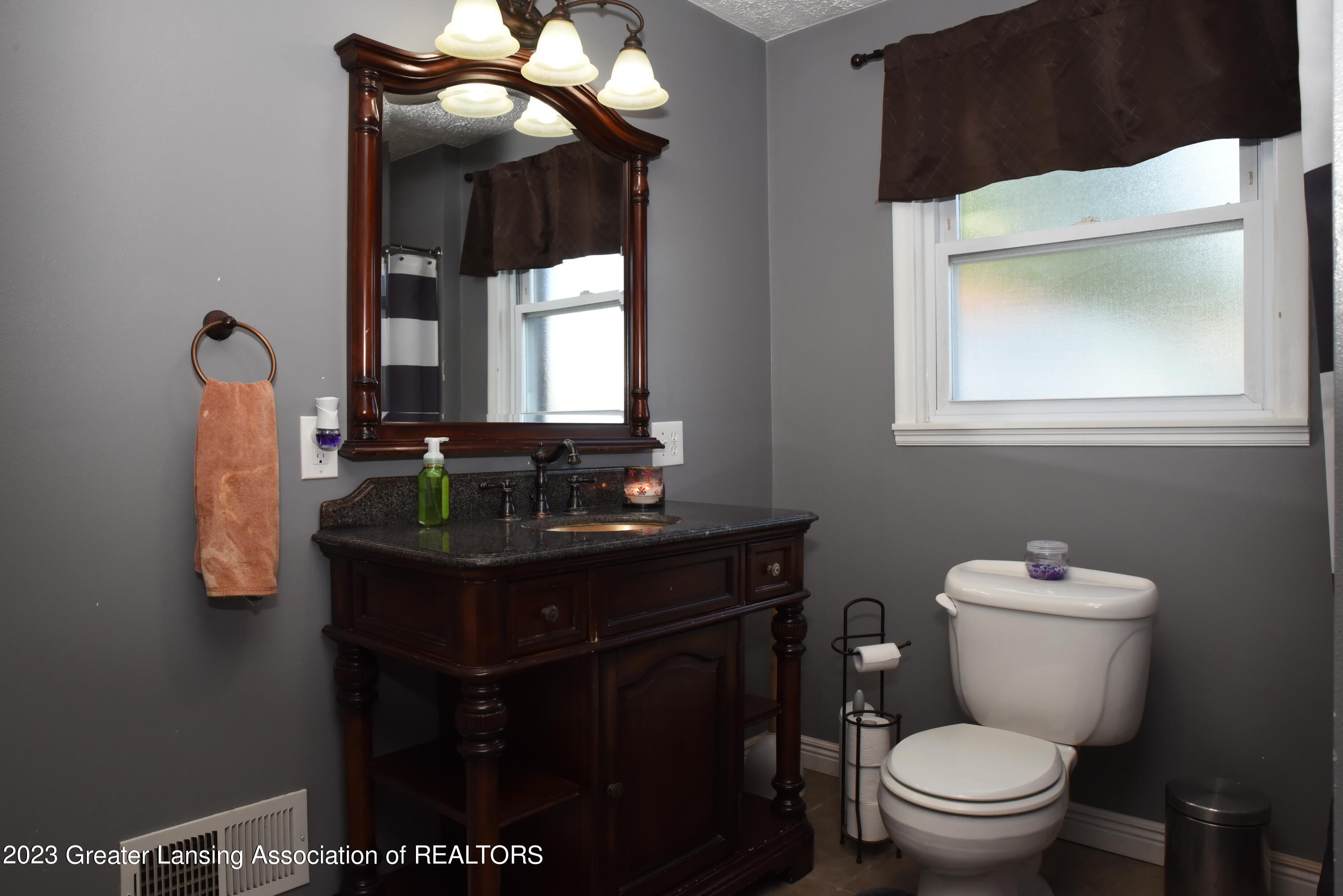 5550 Marsh Road Haslett, MI 48840 - Photo 13 of 30 DSC_9968