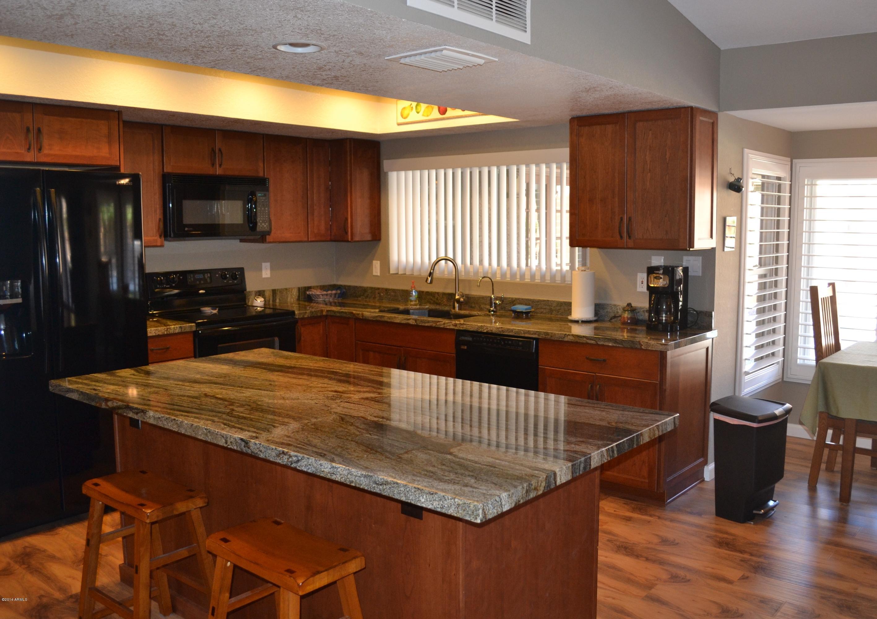 4502 East Redfield Road Phoenix, AZ 85032 - Photo 3 of 30 006