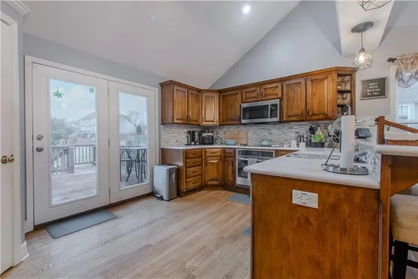 $530,000 | 2707 Southwest Arthur Drive, Lee's Summit, MO 64082