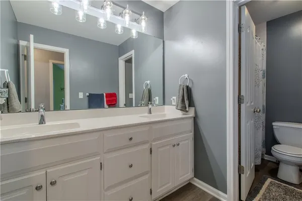 $530,000 | 2707 Southwest Arthur Drive, Lee's Summit, MO 64082