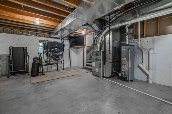 $530,000 | 2707 Southwest Arthur Drive, Lee's Summit, MO 64082