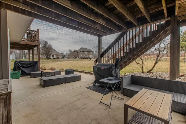 $530,000 | 2707 Southwest Arthur Drive, Lee's Summit, MO 64082