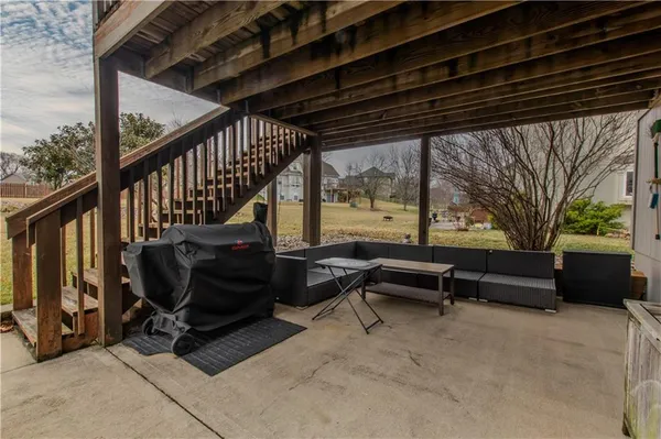 $530,000 | 2707 Southwest Arthur Drive, Lee's Summit, MO 64082