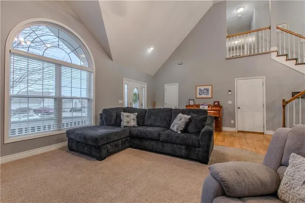 $530,000 | 2707 Southwest Arthur Drive, Lee's Summit, MO 64082