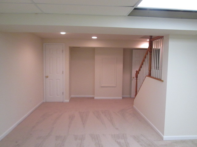 212 Thrush Circle Lindenhurst, IL 60046 - Photo 8 of 10
