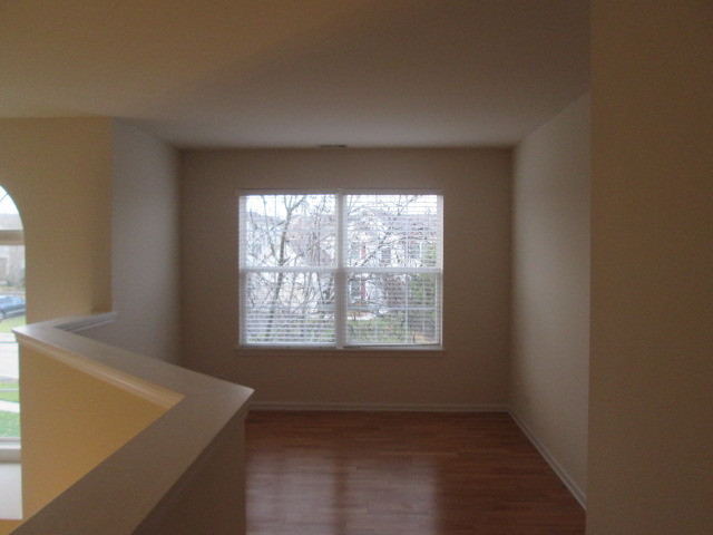 212 Thrush Circle Lindenhurst, IL 60046 - Photo 9 of 10