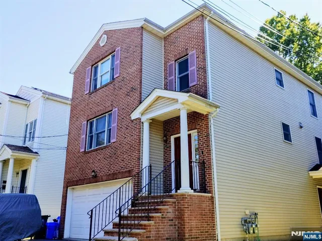 $3,100 | 70 Willow Street, Unit 2, Bloomfield, NJ 07003