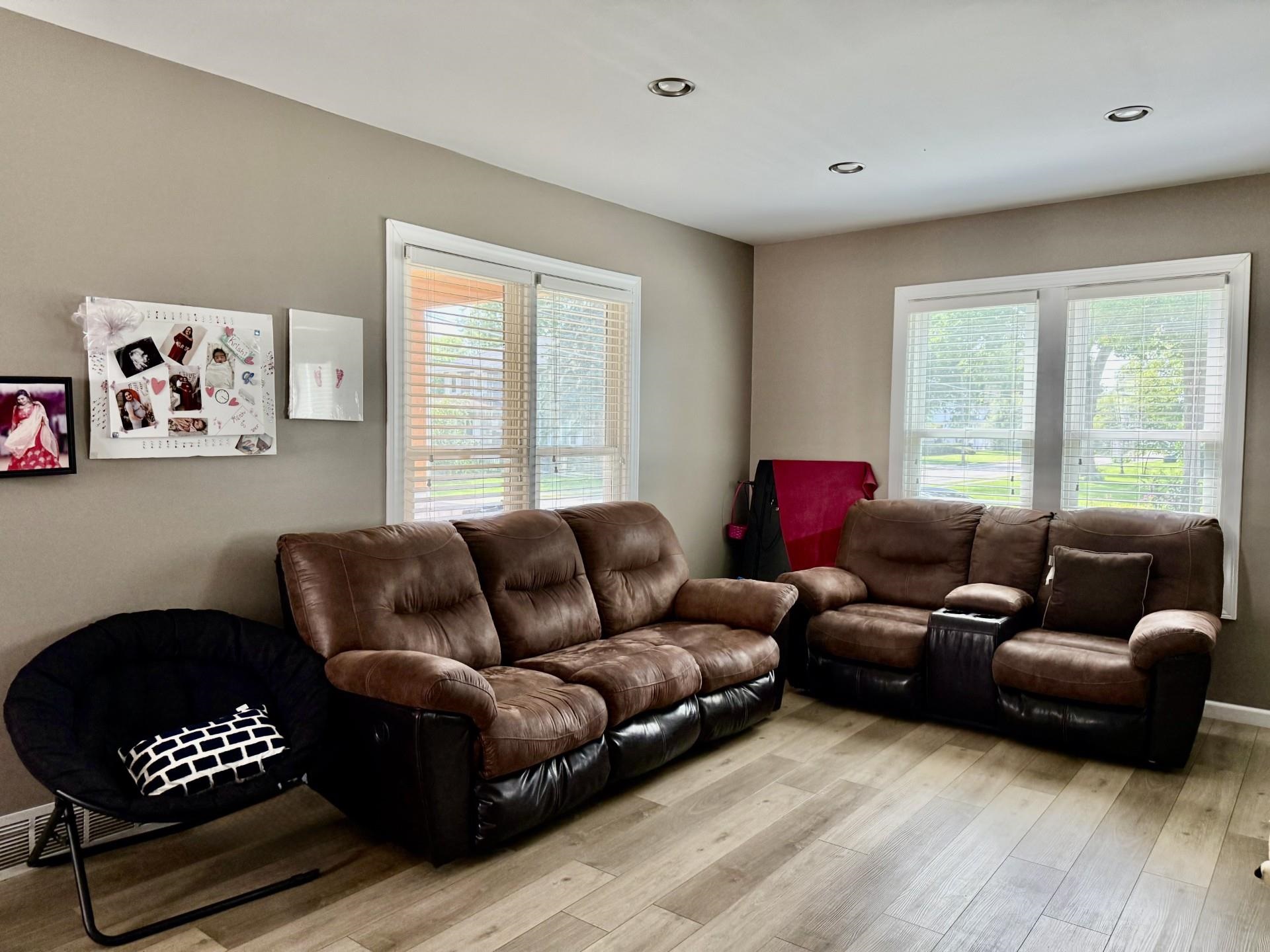2731 7th Street Peru, IL 61354 - Photo 8 of 25 a living room with furniture and a window