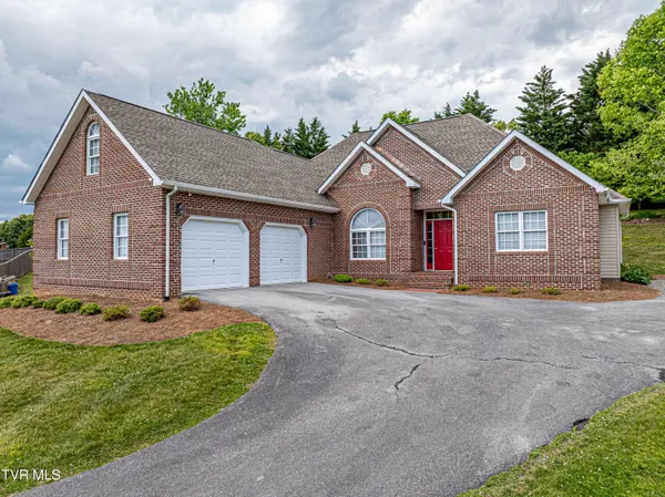 $420,000 | 16425 Fern Circle, Abingdon, VA 24210