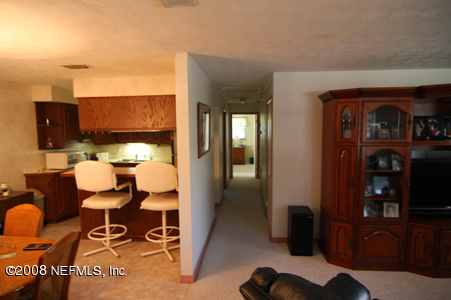 5747 Hickson Road Jacksonville, FL 32216 - Photo 8 of 11 kitchen & family room
