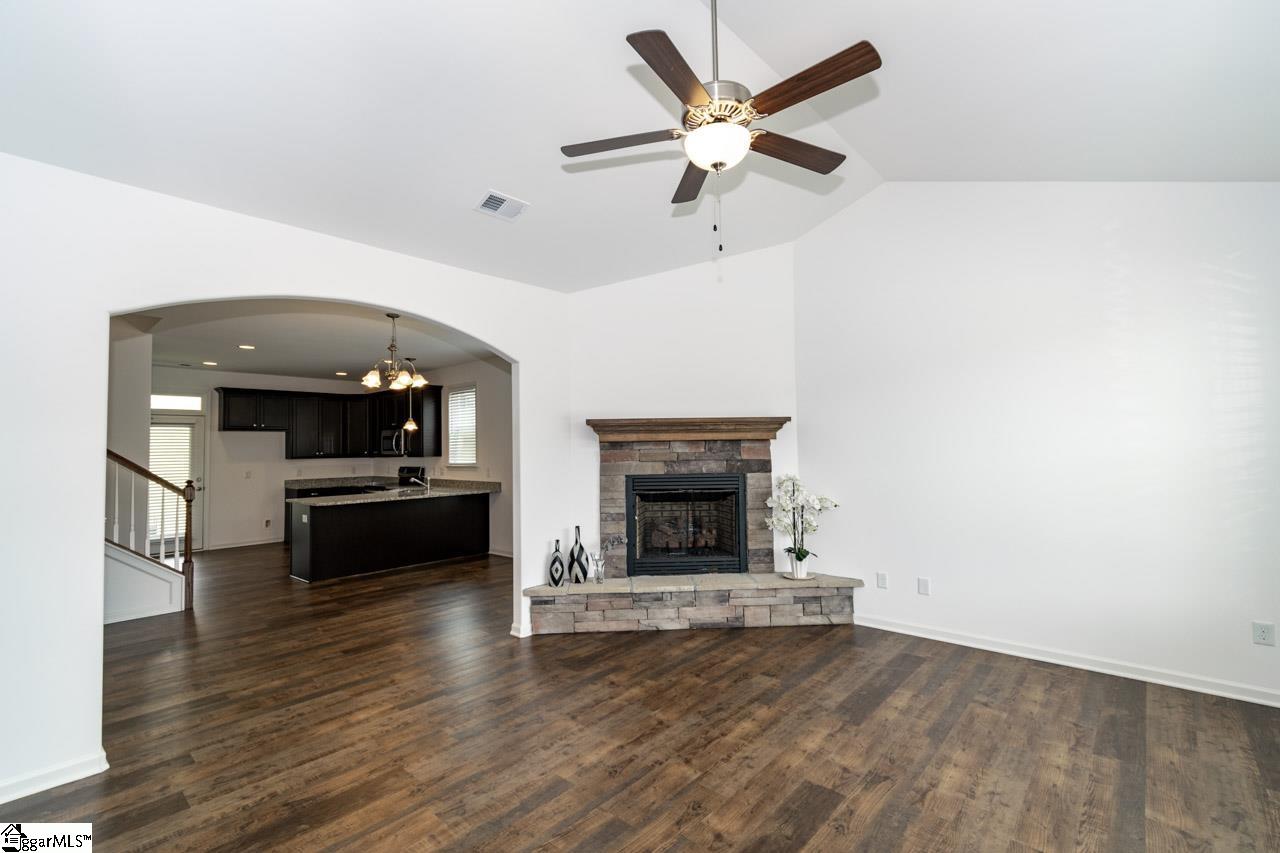 217 Everard Lane Greer, SC 29650 - Photo 7 of 22 Gallery Image 7