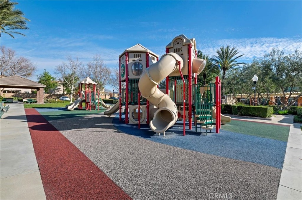 15783 Ralph Lane Fontana, CA 92336 - Photo 36 of 44 Playground
