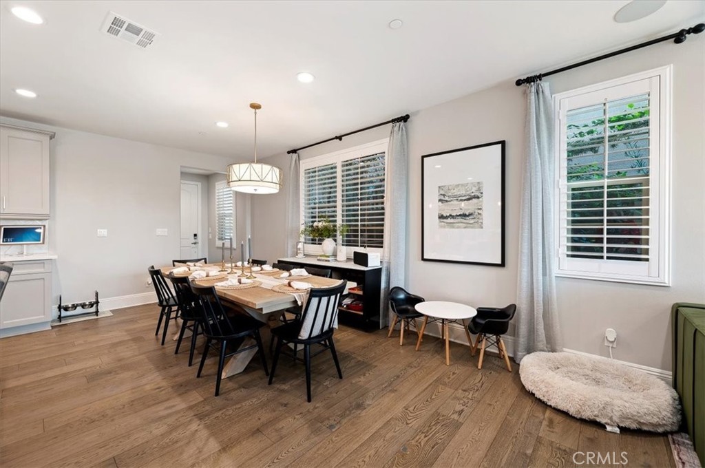 15783 Ralph Lane Fontana, CA 92336 - Photo 6 of 44 Dining Area