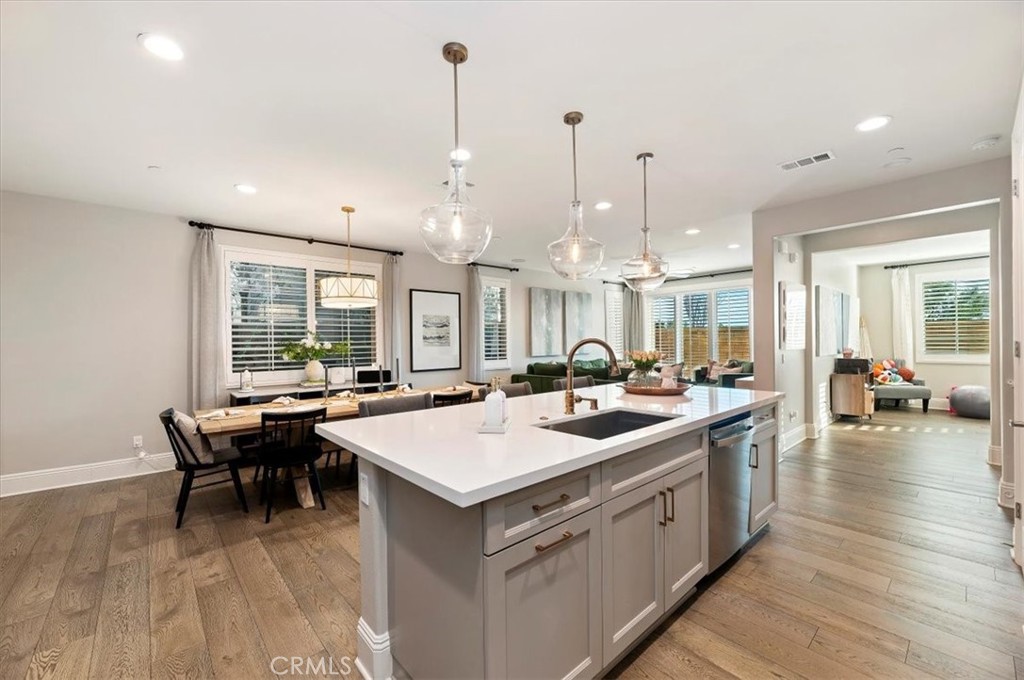 15783 Ralph Lane Fontana, CA 92336 - Photo 10 of 44 Kitchen