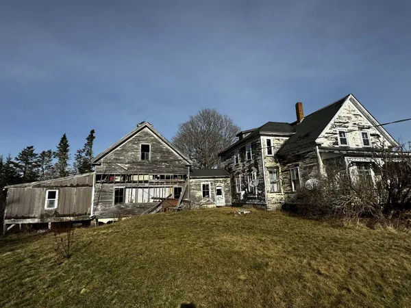 $60,000 | 16 Island Street, Jonesport, ME 04649