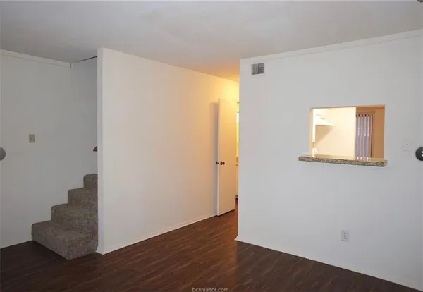 $1,200 | 1900 Dartmouth Street, Unit G4, College Station, TX 77840