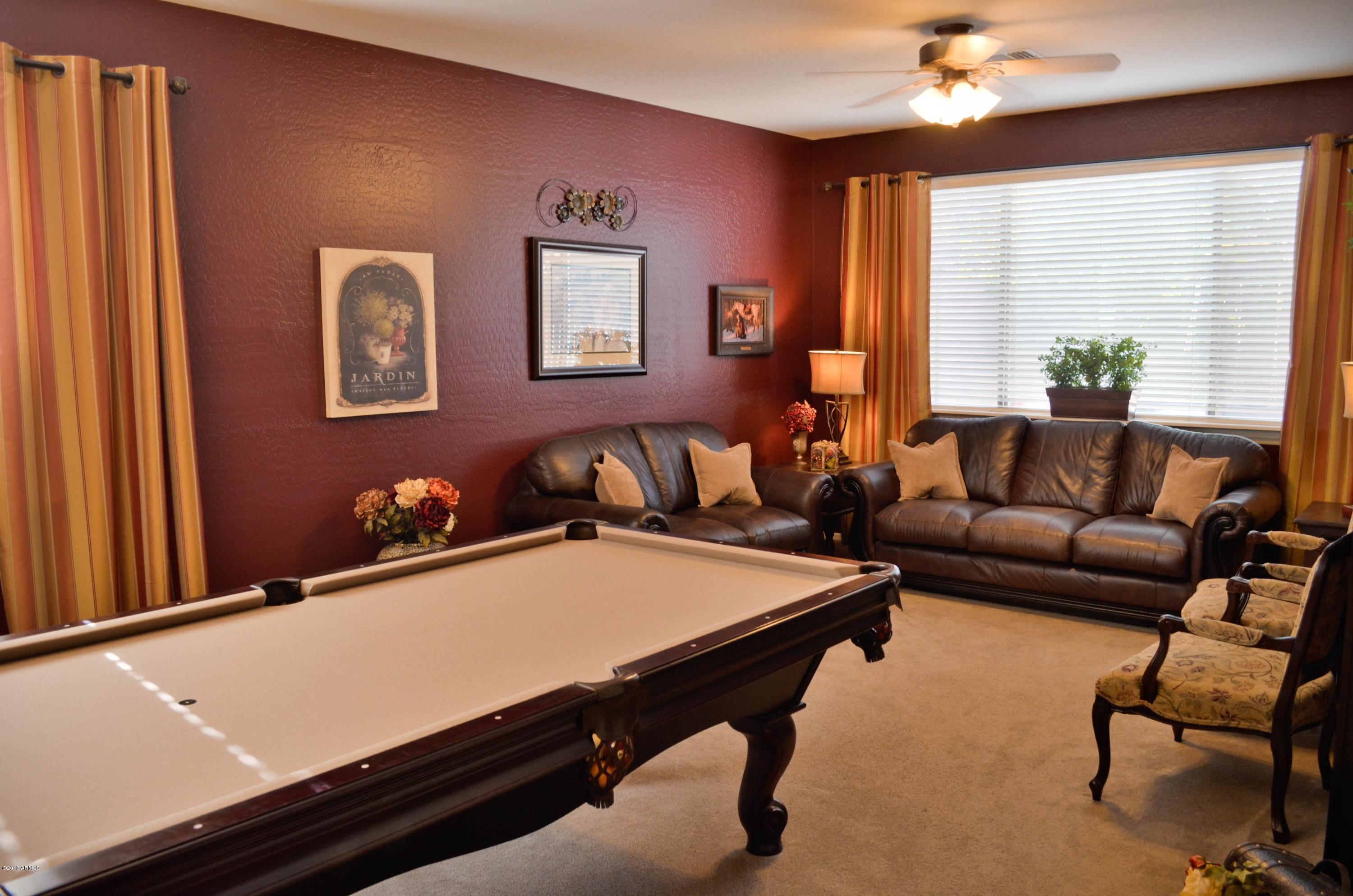 3218 West Sentinel Rock Road Phoenix, AZ 85086 - Photo 11 of 34 Living Room