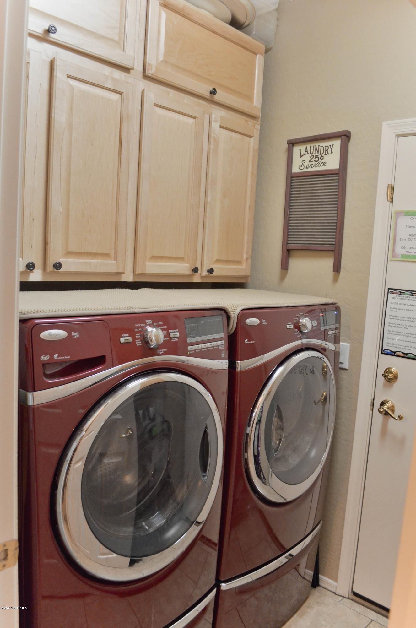 3218 West Sentinel Rock Road Phoenix, AZ 85086 - Photo 16 of 34 Laundry
