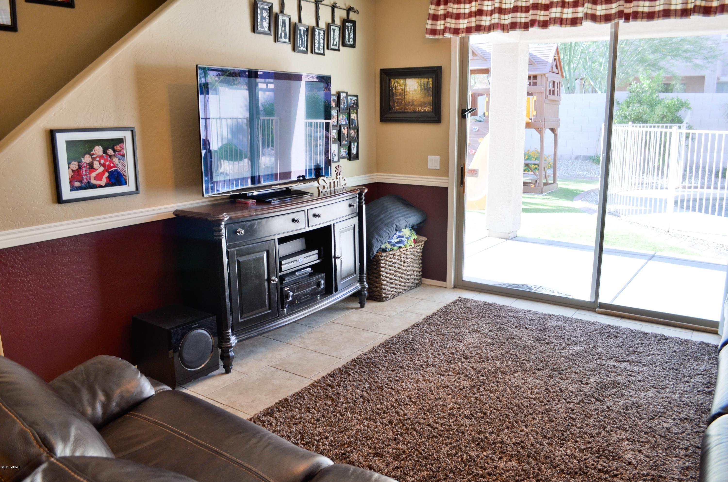 3218 West Sentinel Rock Road Phoenix, AZ 85086 - Photo 9 of 34 Family Room