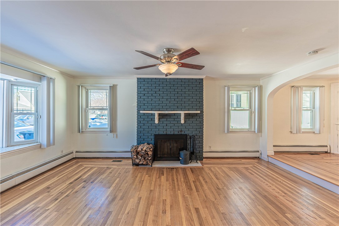 671 Benefit Street Pawtucket, RI 02861 - Photo 3 of 32