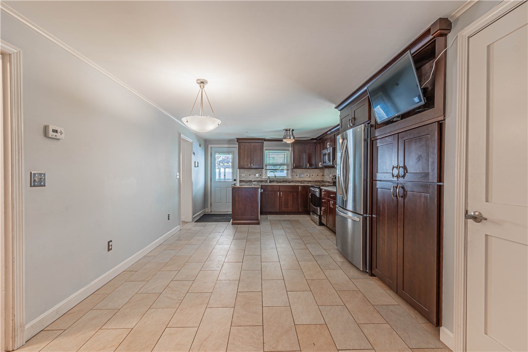 671 Benefit Street Pawtucket, RI 02861 - Photo 10 of 32