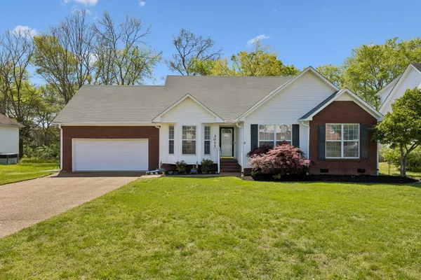$444,900 | 3011 Candlelite Drive, Spring Hill, TN 37174