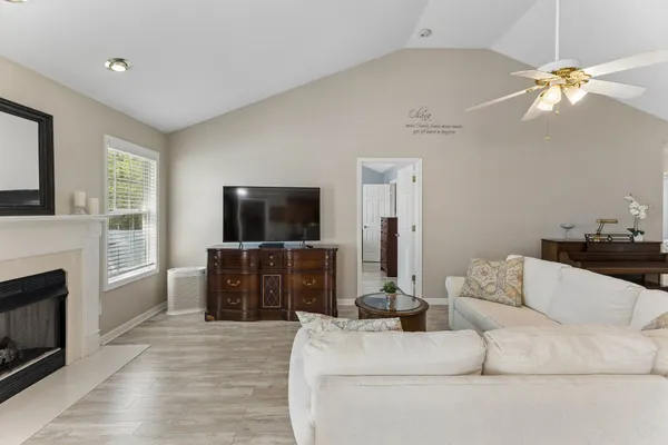 $444,900 | 3011 Candlelite Drive, Spring Hill, TN 37174