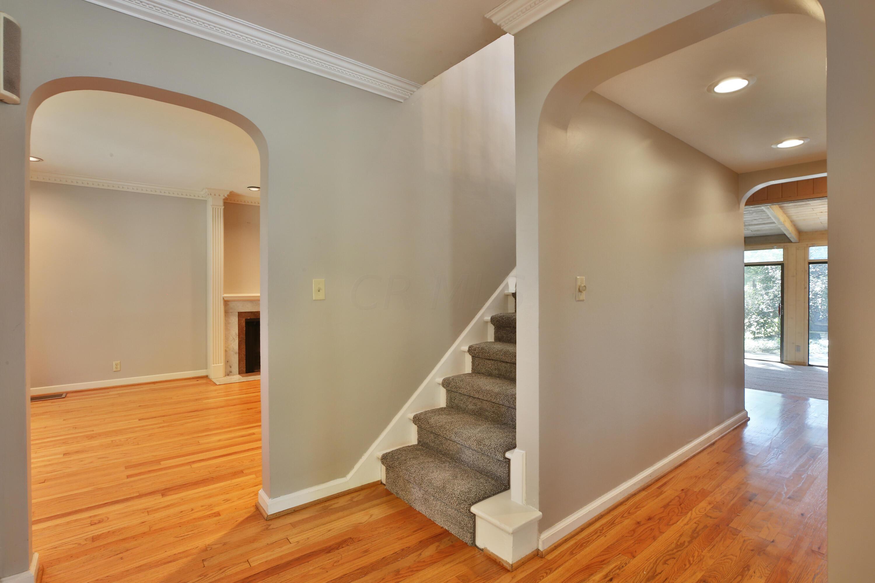 2601 Sherwood Road Columbus, OH 43209 - Photo 3 of 40 2601-Sherwood-05