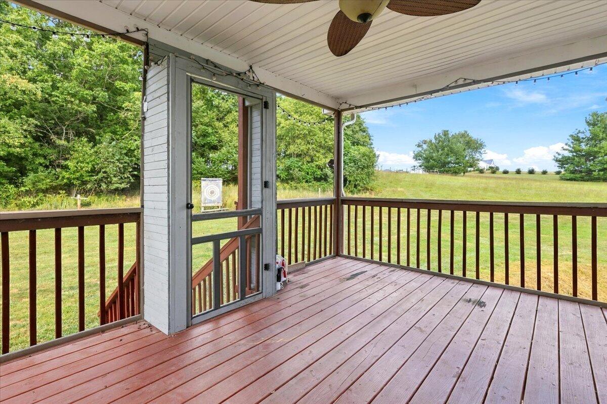 5308 Thornspring Road Pulaski, VA 24301 - Photo 20 of 85 (20) 5308_Thornspring_Rd_Pulask_VA