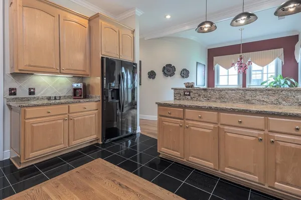 $825,000 | 100 Founders Lane, Memphis, TN 38103