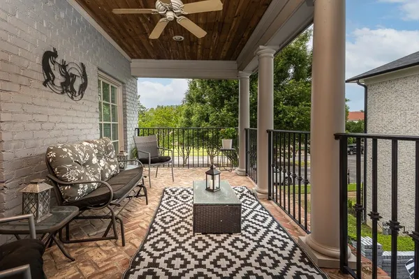 $825,000 | 100 Founders Lane, Memphis, TN 38103