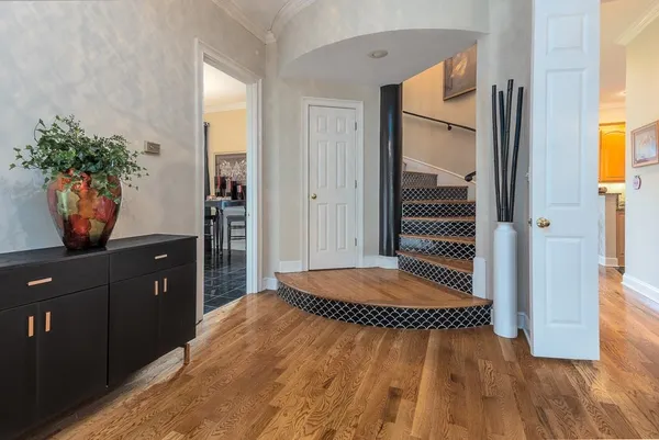 $825,000 | 100 Founders Lane, Memphis, TN 38103