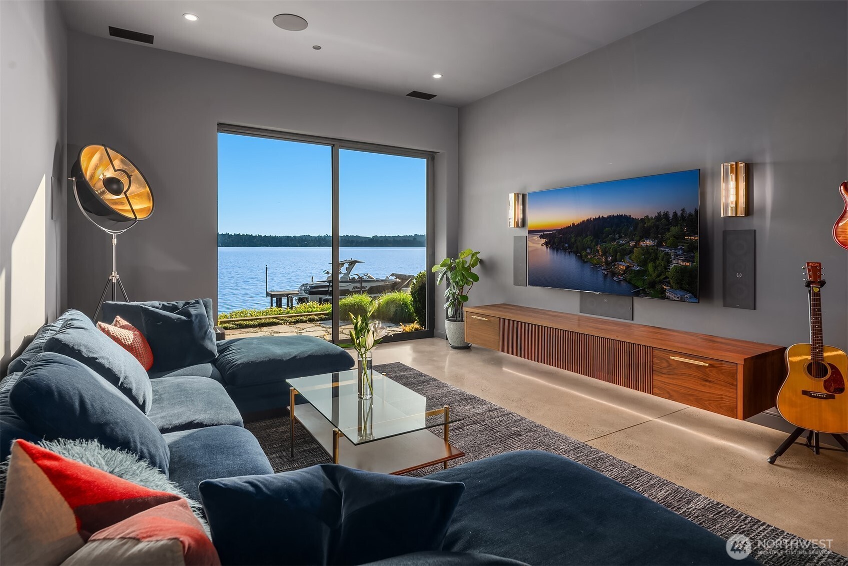 4041 West Mercer Way Mercer Island, WA 98040 - Photo 16 of 33