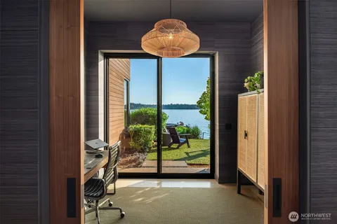 $13,995,000 | 4041 West Mercer Way, Mercer Island, WA 98040