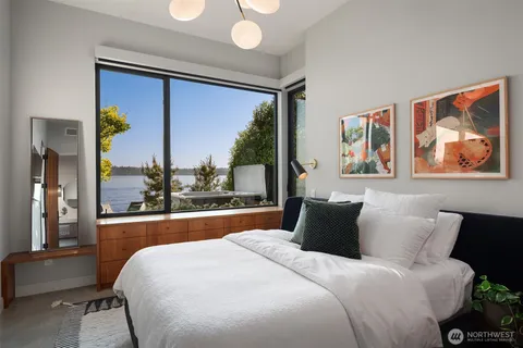 $13,995,000 | 4041 West Mercer Way, Mercer Island, WA 98040