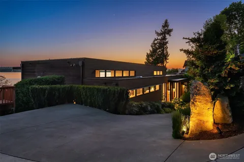 $13,995,000 | 4041 West Mercer Way, Mercer Island, WA 98040