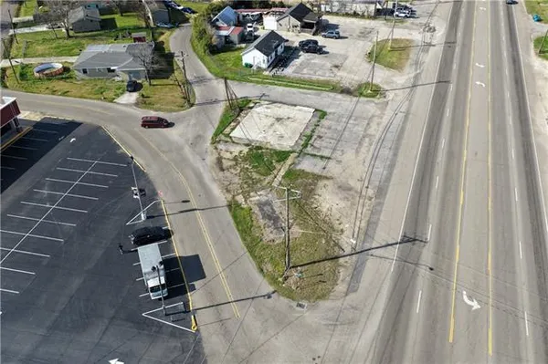 $299,900 | 13441 Highway 90, Boutte, LA 70039