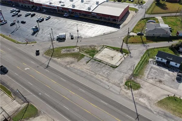 $299,900 | 13441 Highway 90, Boutte, LA 70039