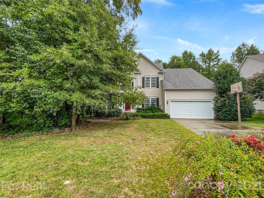 3028 Strawberry Road Matthews, NC 28104 - Photo 2 of 40